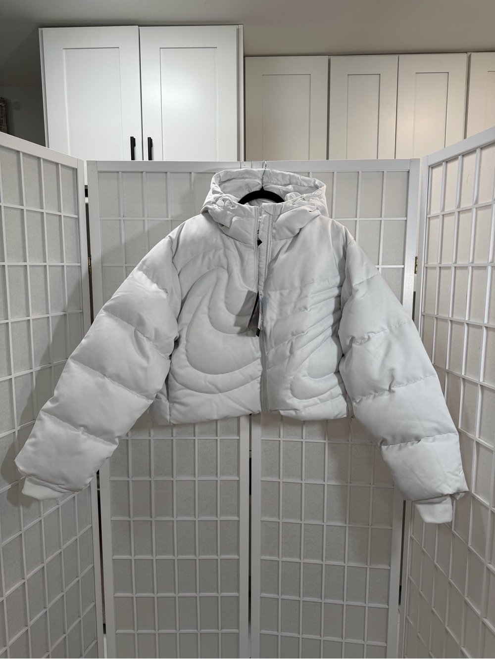 Nike White Cropped Puffer Jacket with Hood